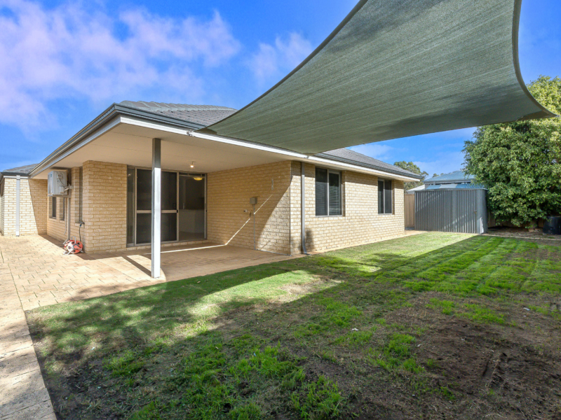 11 Engle Close, Maddington, WA 6109 AUS